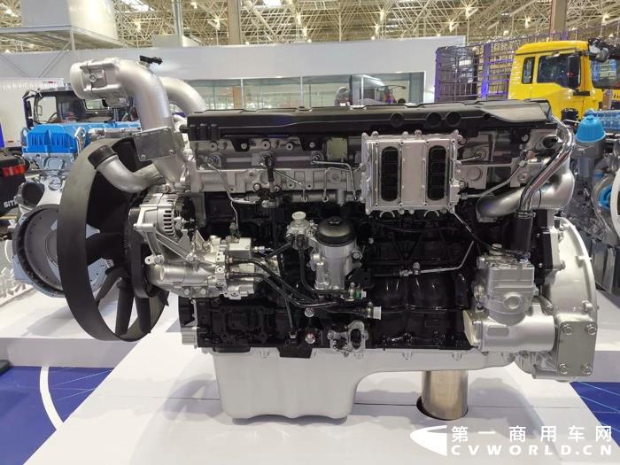 重汽MC11H 490馬力國六柴油發(fā)動(dòng)機(jī).jpg
